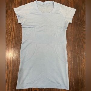 Lululemon swiftly tech light blue size 4
